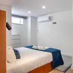 Quiet Duplex W Patio In Lapa By Lovelystay