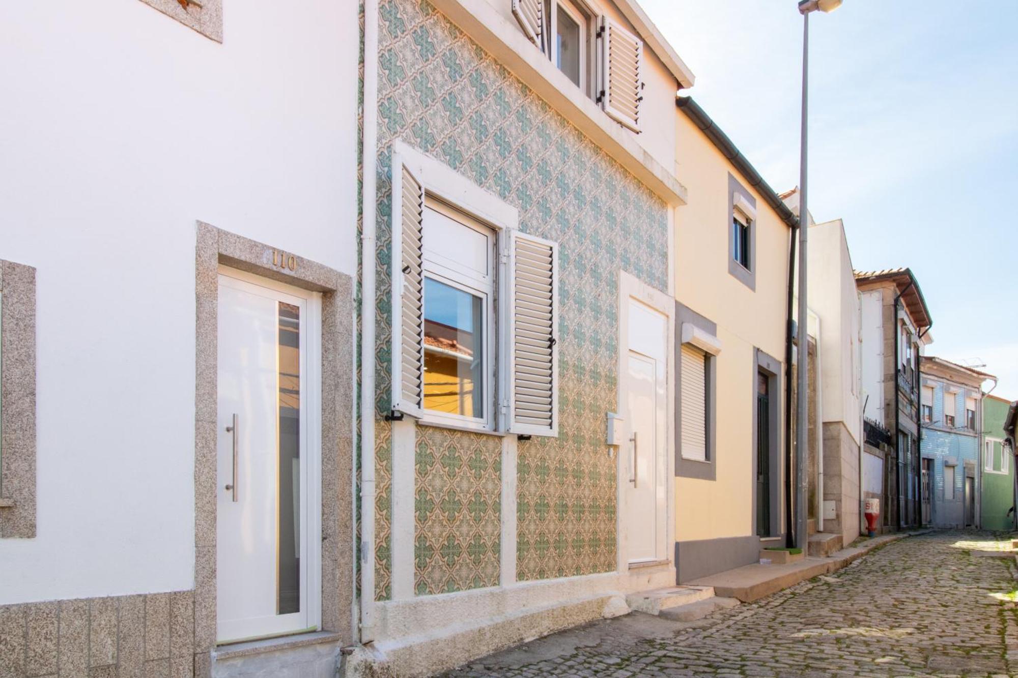 Apartament Quiet Duplex W Patio In Lapa By Lovelystay Porto